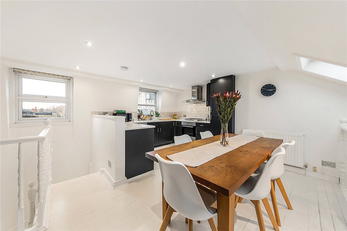 2 bedroom Flat, Munster Road, London, SW6 - , Image 18