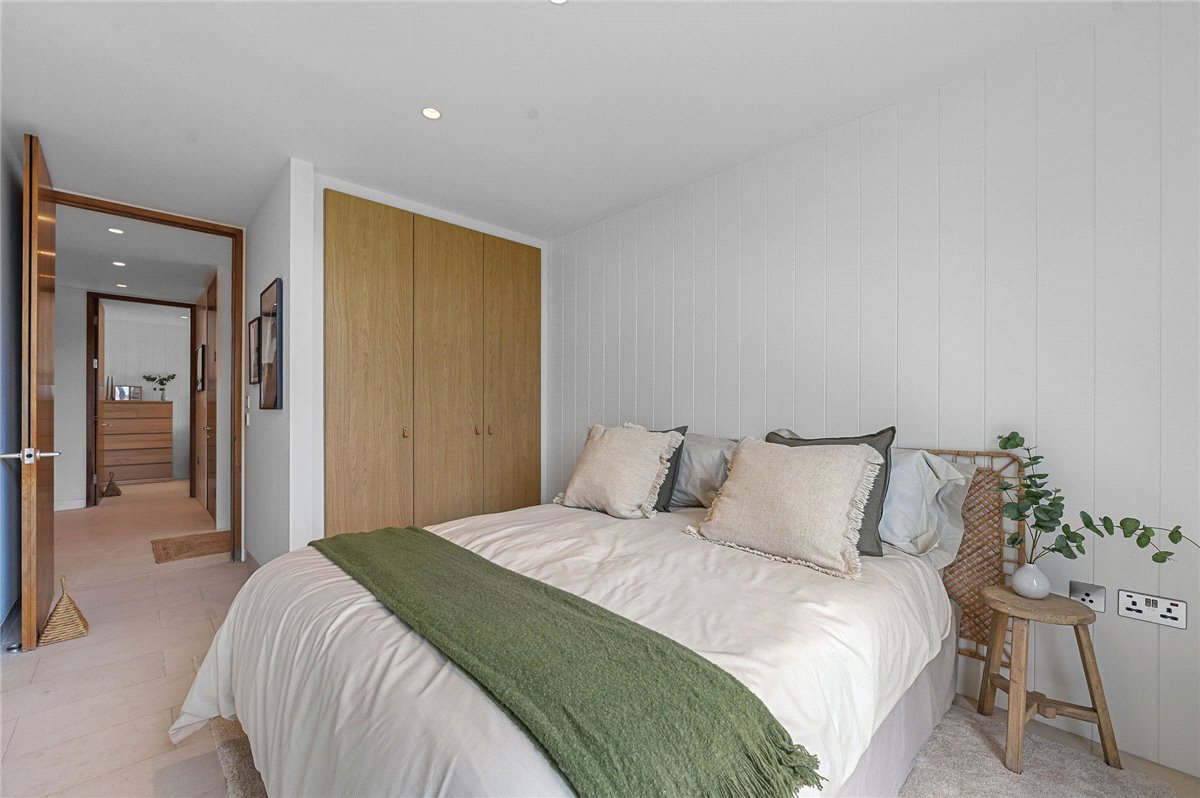 3 bedroom Flat, Latitude House, Oval Road, NW1 - Available, Image 8