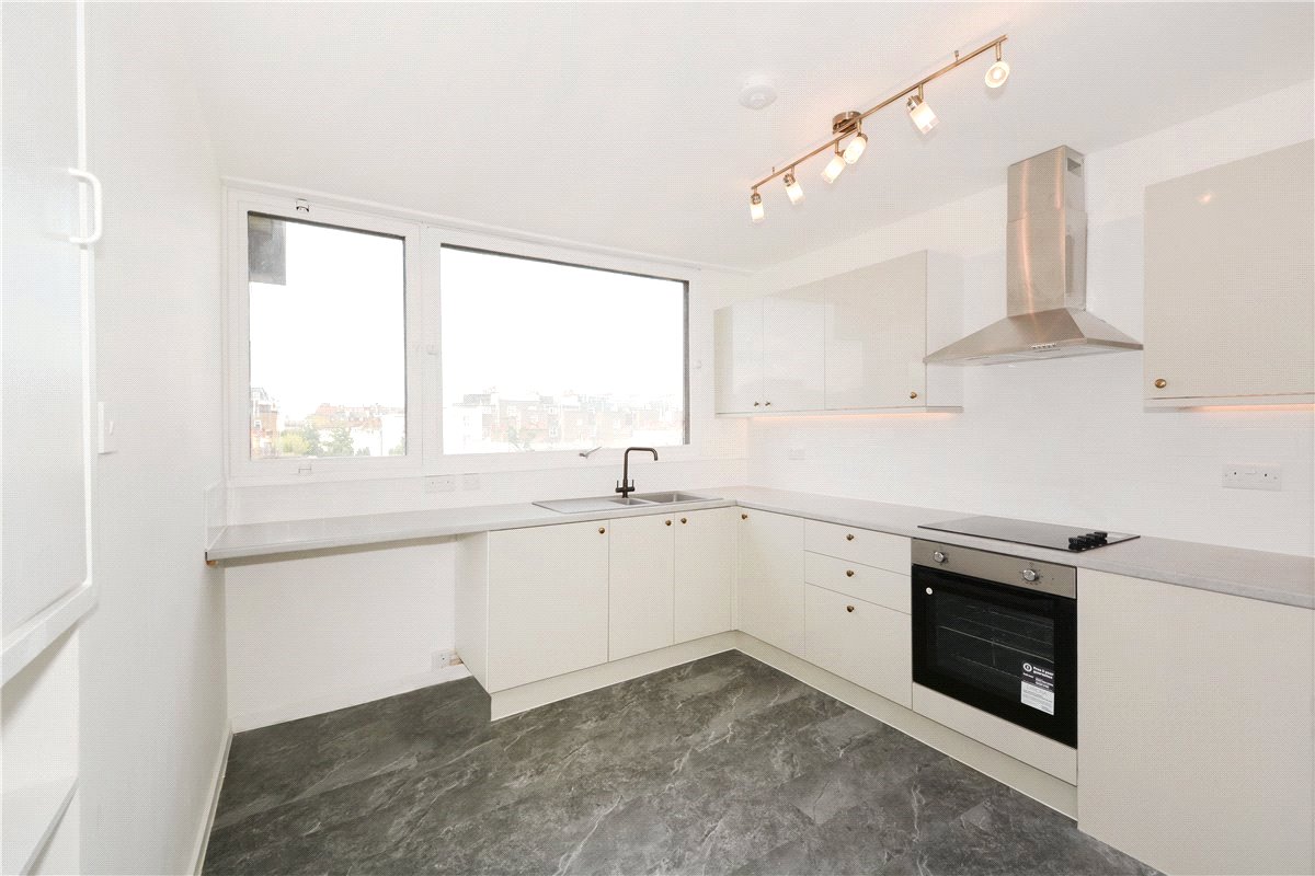 3 bedroom Flat, Tachbrook Street, Pimlico, SW1V - Available