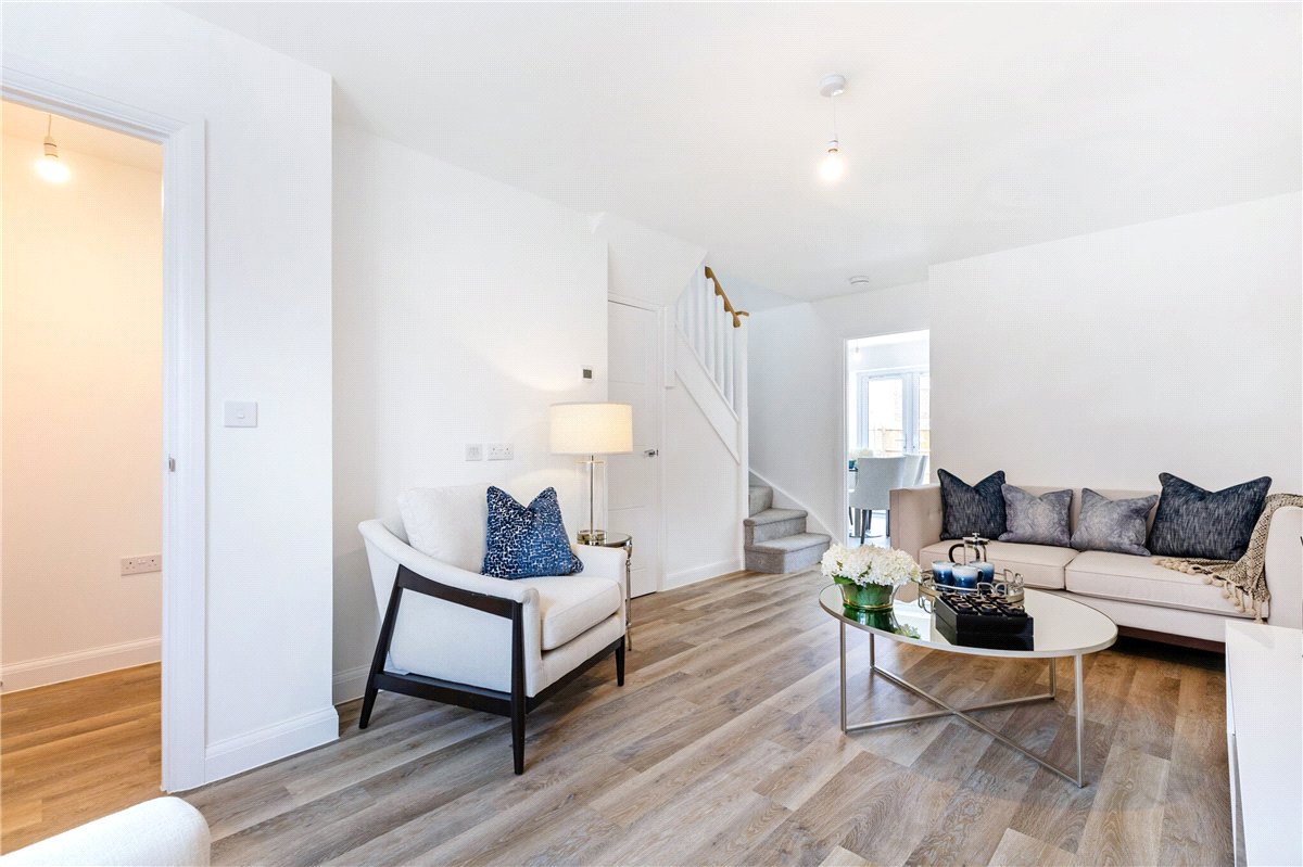 2 bedroom House, Princess Gardens, Bishops Green, RG20 - Available, Image 9