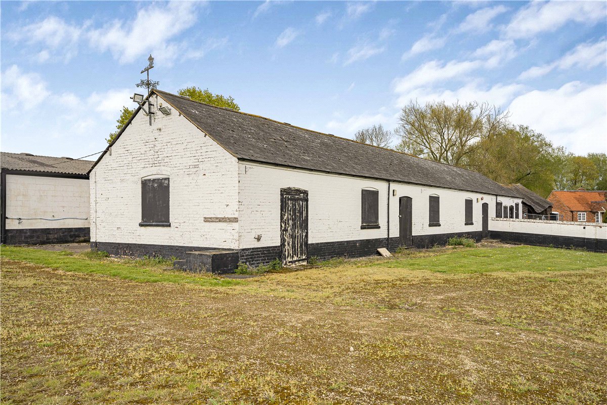 41  Country Estate, Mill Lane, Twyford, MK18 - Available, Image 53