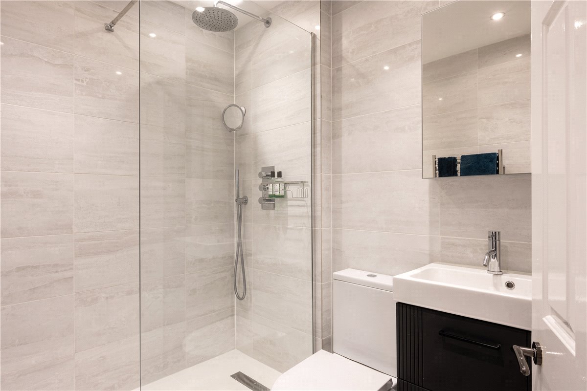 3 bedroom House, Bevin Square, London, SW17 - Sold, Image 15