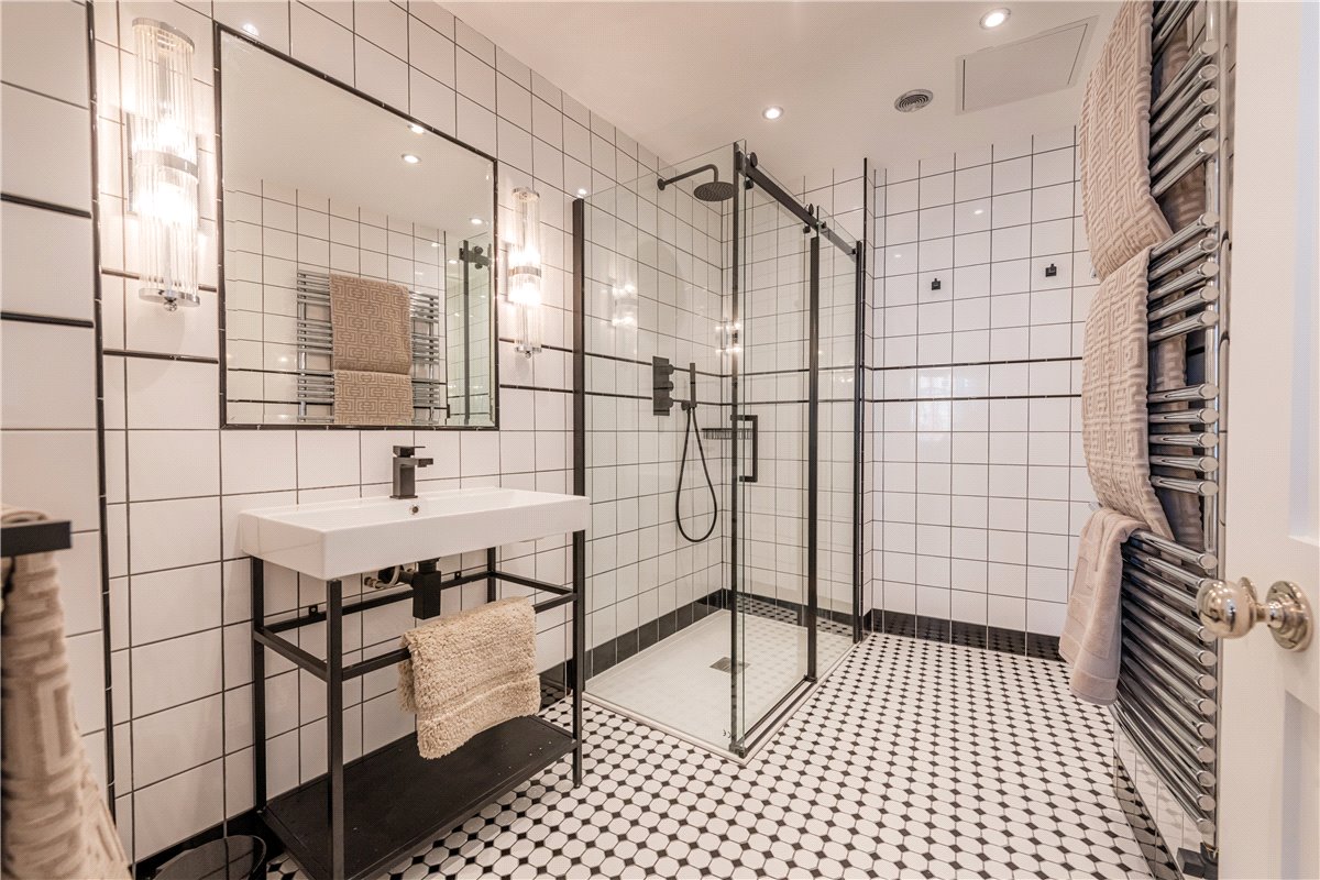 1 bedroom Flat, Brook Street, Mayfair, W1K - Available, Image 2