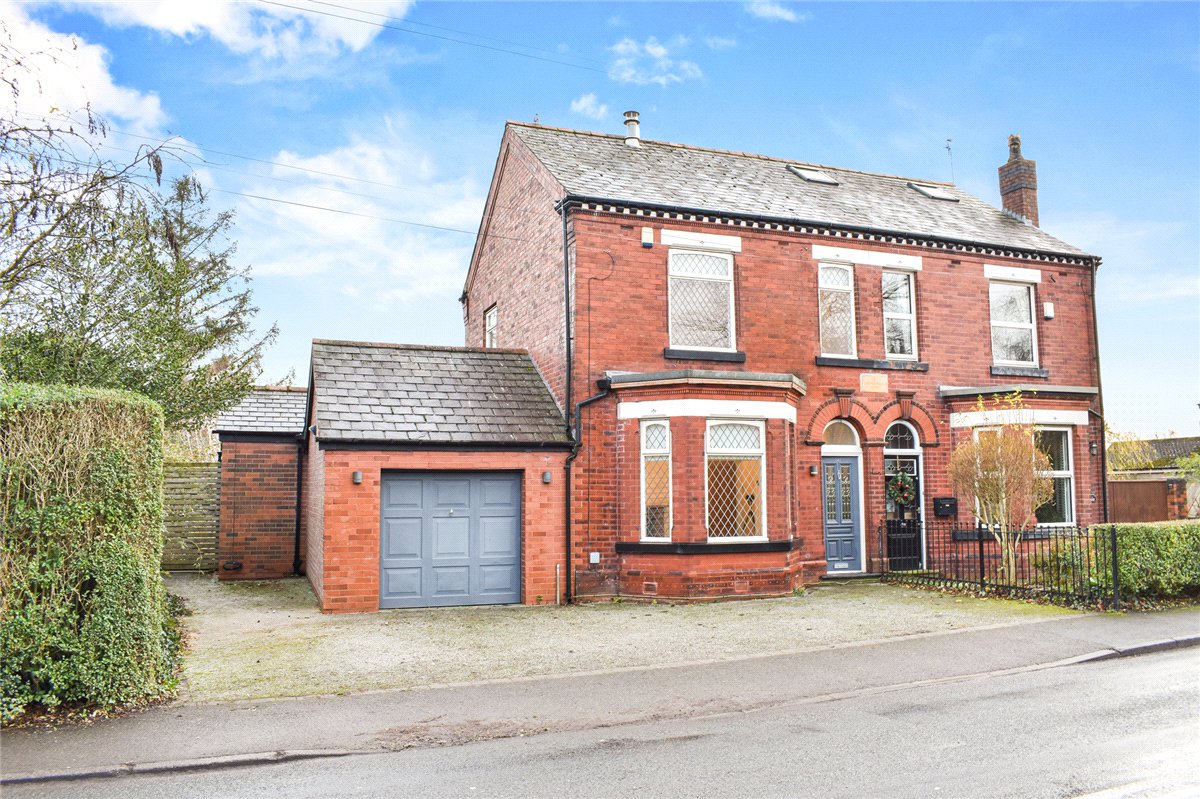 3 bedroom House, Wigshaw Lane, Culcheth, WA3 - Let Agreed