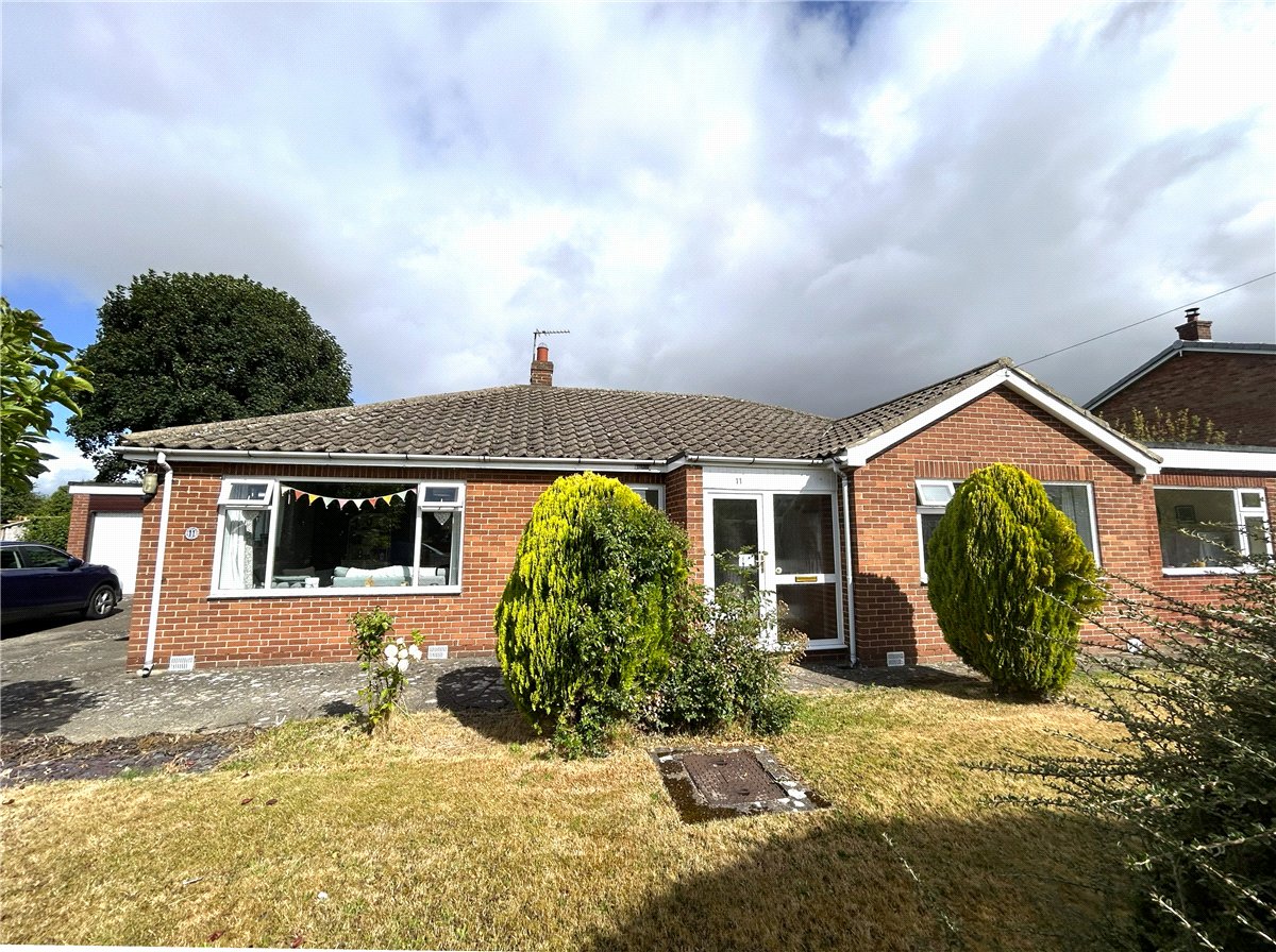 4 bedroom Bungalow, Meadow Drive, Scruton, DL7 - Available