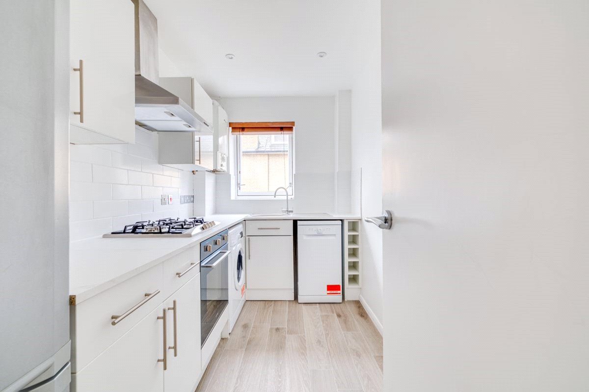 2 bedroom Flat, Upper Richmond Road, London, SW15 - Let Agreed, Image 2