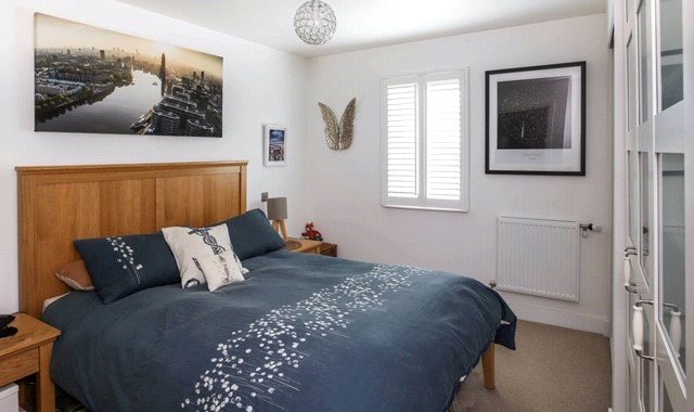 2 bedroom Flat, Park Way, Newbury, RG14 - Available, Image 4