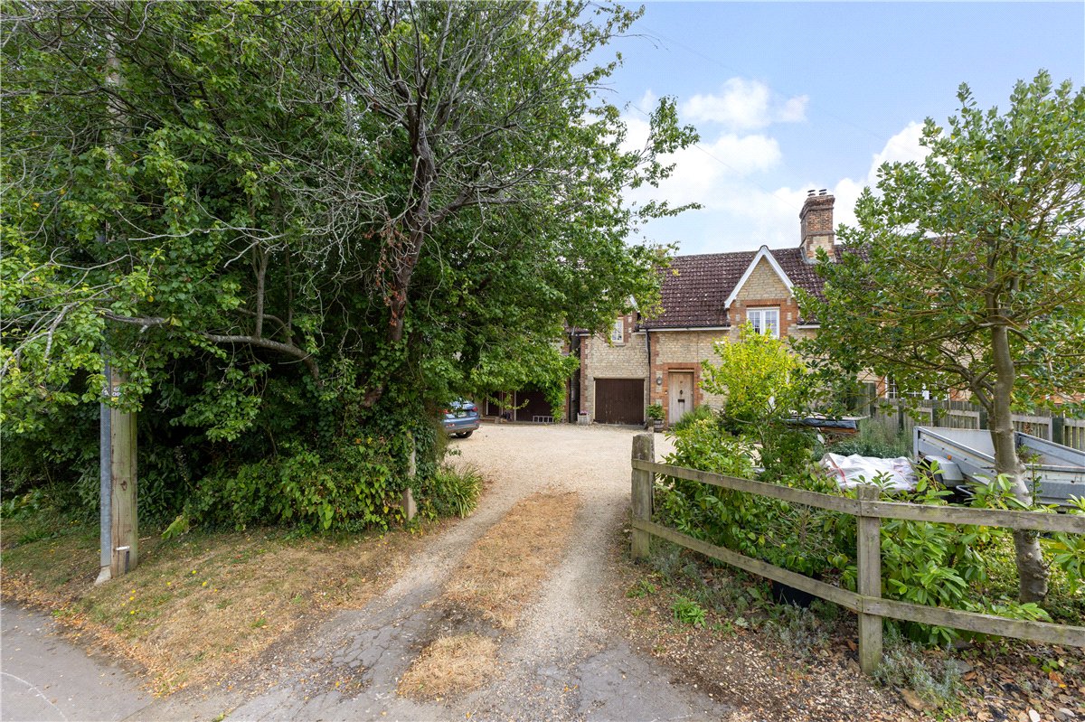 4 bedroom House, Bremhill, Calne, SN11 - Available, Image 22