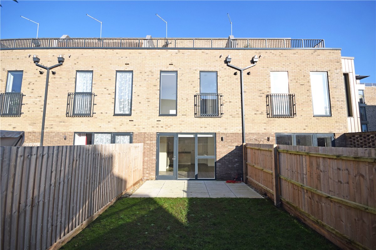 3 bedroom House, Lilywhite Drive, Cambridge, CB4 - , Image 13