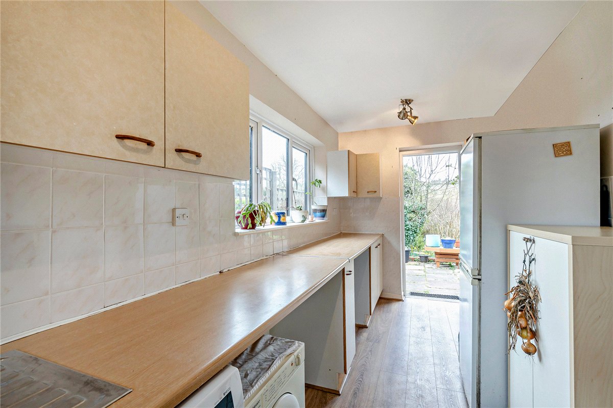 3 bedroom Bungalow, Downs Close, Eastbury, RG17 - Available, Image 12
