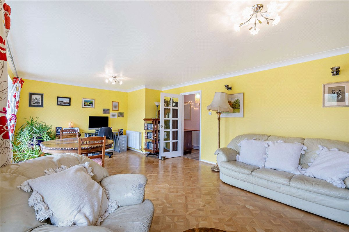 3 bedroom Bungalow, Downs Close, Eastbury, RG17 - Available, Image 12