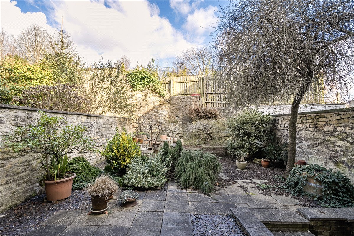 2 bedroom Maisonette, St. James's Square, Bath, BA1 - Sold, Image 4