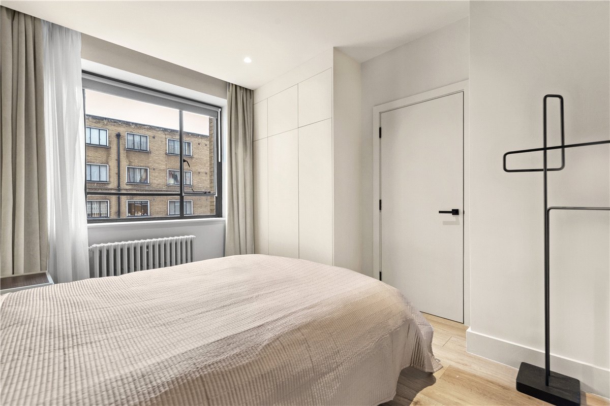 2 bedroom Flat, Portland Place, Marylebone, W1B - Available, Image 8
