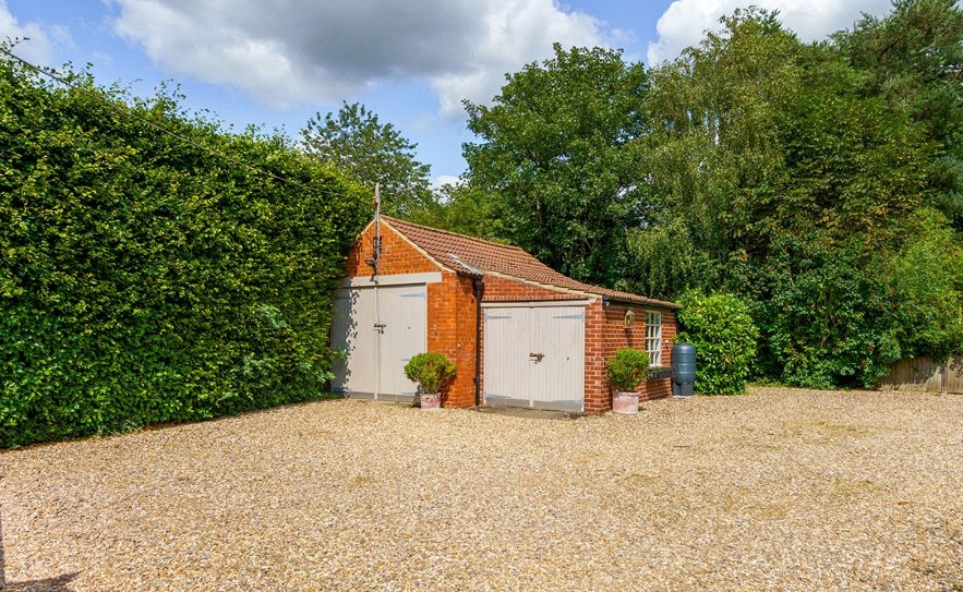 5 bedroom House, Main Street, Wilberfoss, YO41 - Available, Image 2