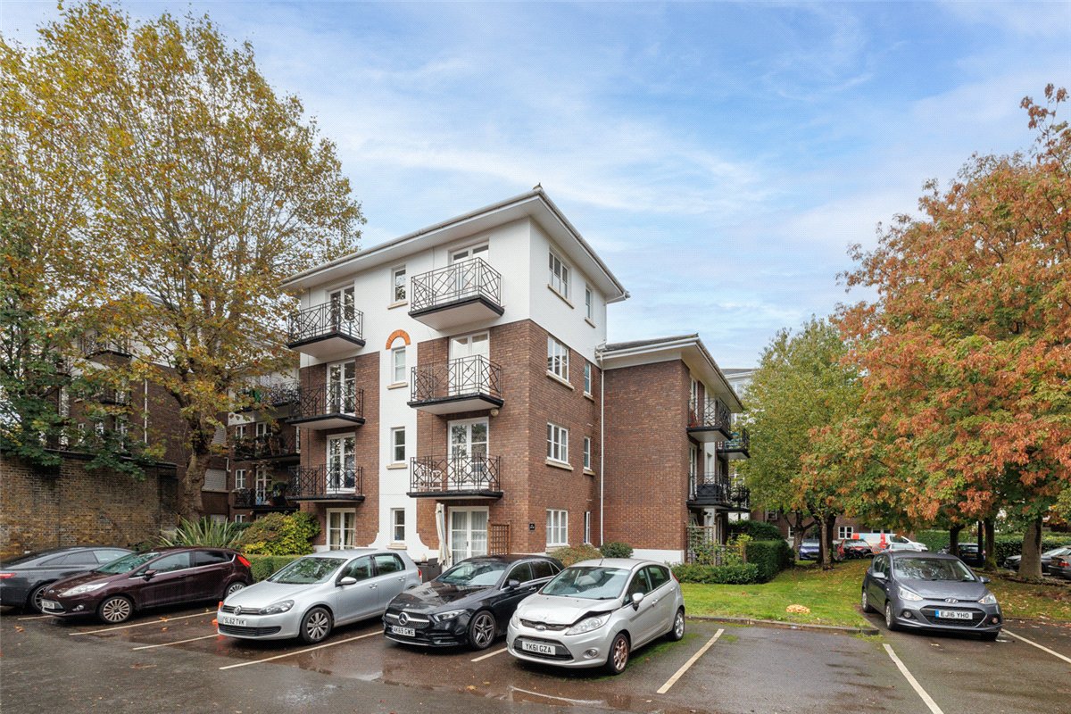 1 bedroom Flat, Brompton Park Crescent, London, SW6 - Available, Image 2