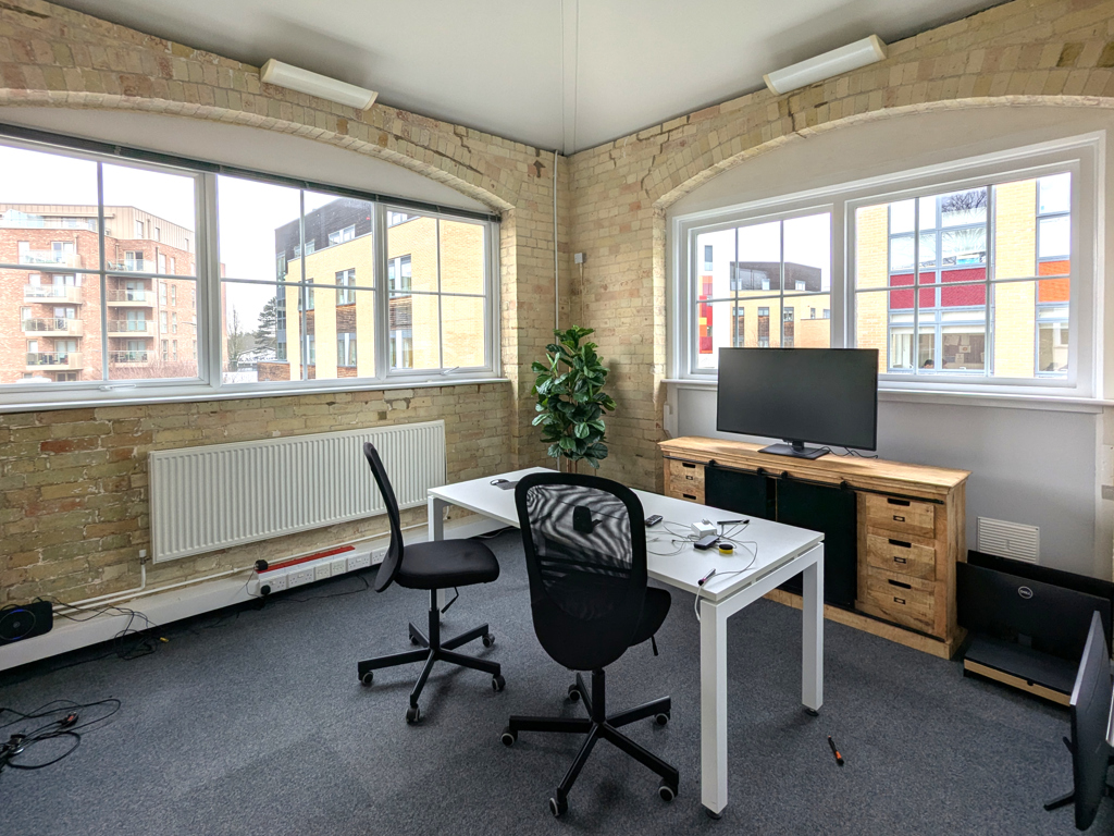 1955 Sq Ft, Homerton Gardens, Cambridge, CB2 - Available, Image 2