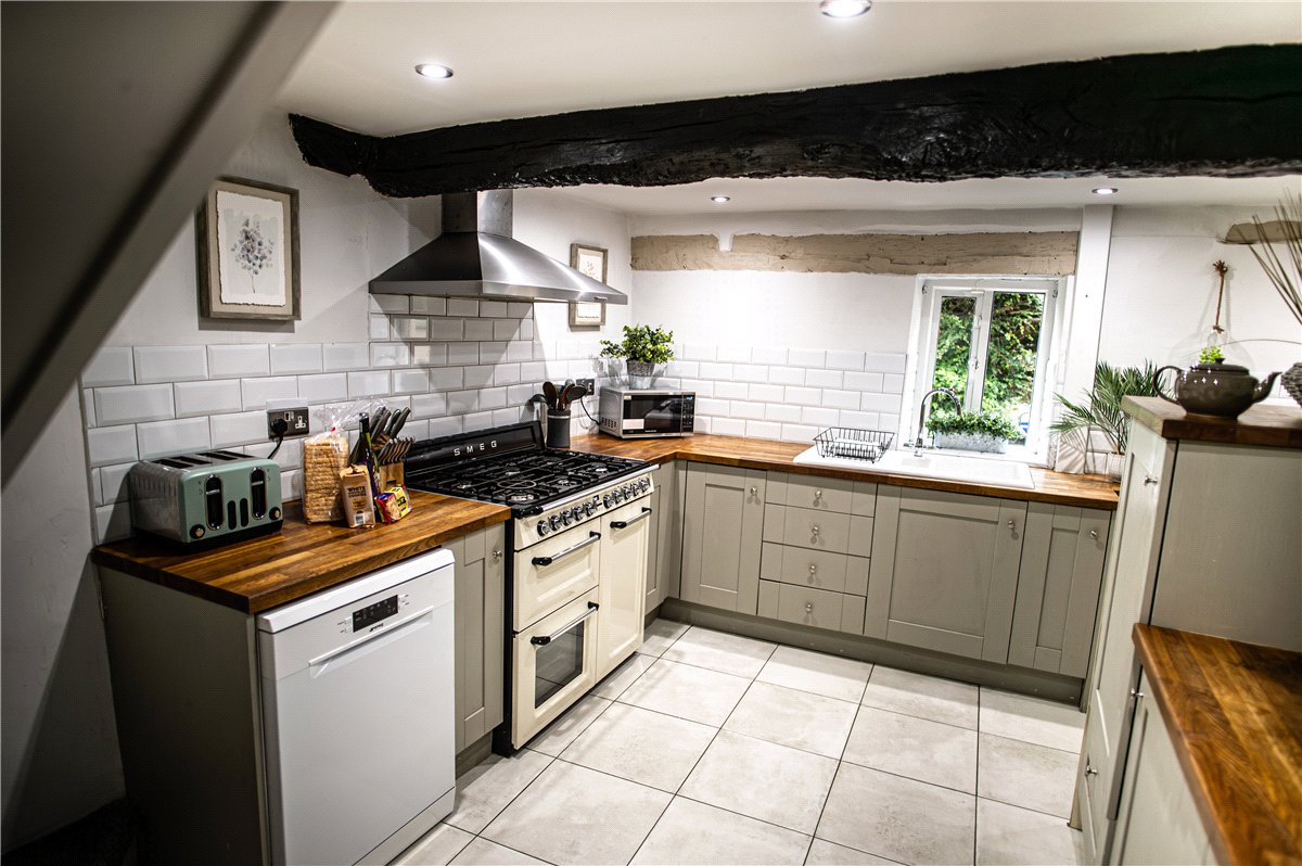3 bedroom Cottage, Abbey Road, Llangollen, LL20 - Available, Image 3