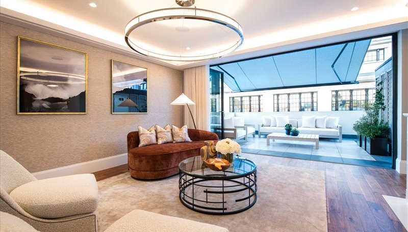 3 bedroom Flat, Young Street, London, W8 - Available