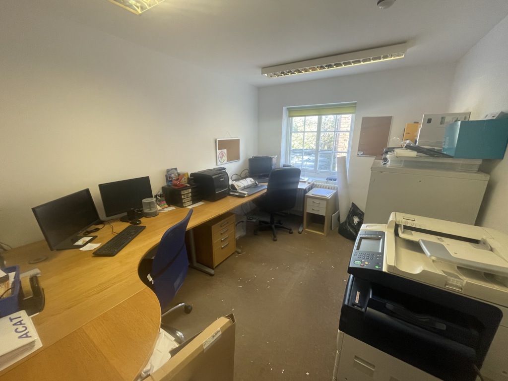 6004 Sq Ft, 2A Church Square, Taunton, TA1 - Available, Image 11