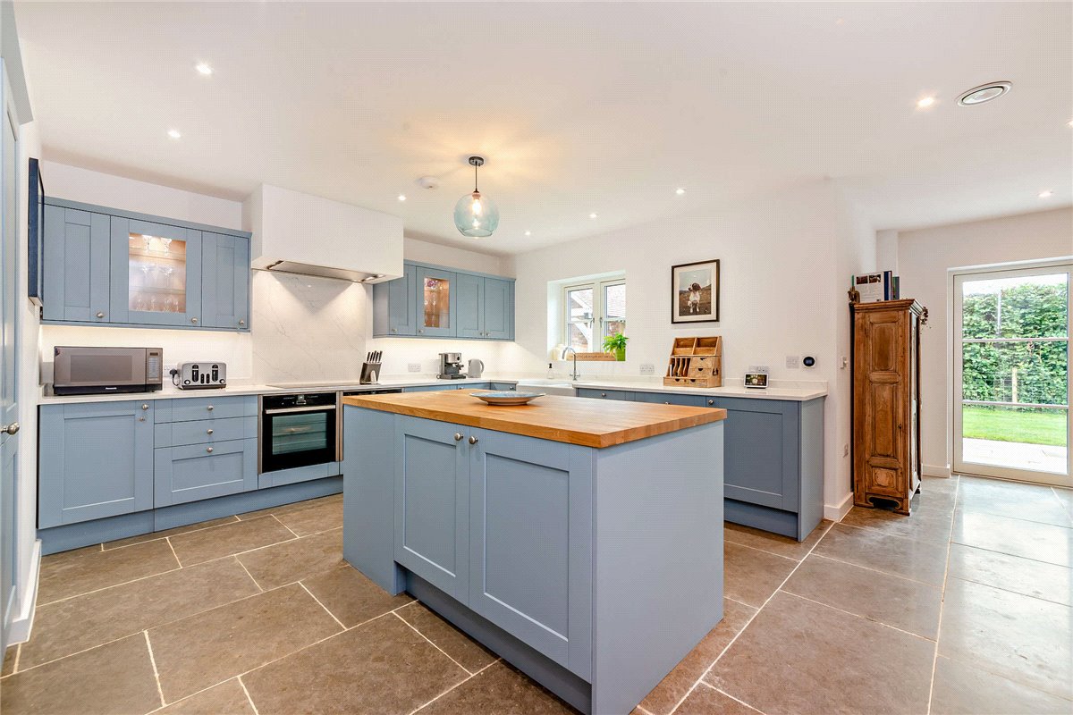4 bedroom House, Highfield, Ashmansworth, RG20 - Available, Image 6