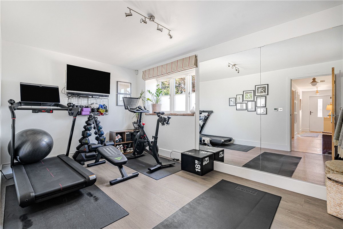 5 bedroom Barn Conversion, Pearce Courtyard, Oakley, HP18 - Available, Image 13