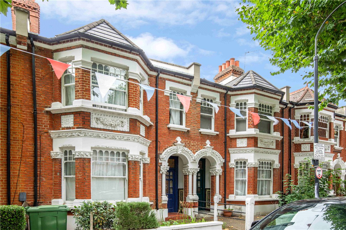 6 bedroom House, Niton Street, London, SW6 - Available