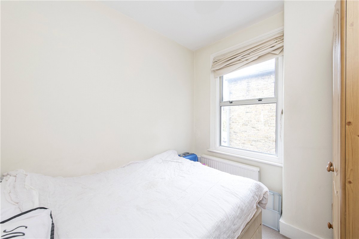 2 bedroom Maisonette, Loubet Street, London, SW17 - , Image 3