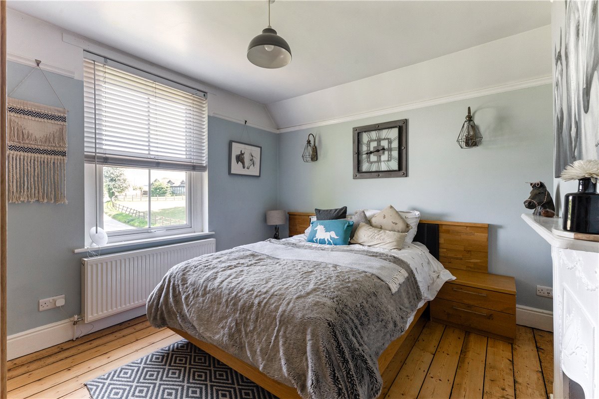 4 bedroom House, Russley Park, Baydon, SN8 - Sold, Image 9