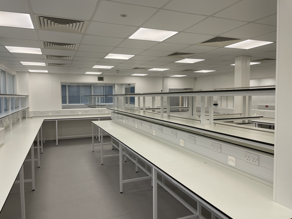 21148 Sq Ft, 4-10 The Quadrant, Abingdon, OX14 - Available, Image 2