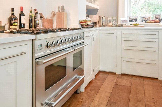 3 bedroom Flat, Allenby House South, Lansdown Road, BA1 - , Image 3