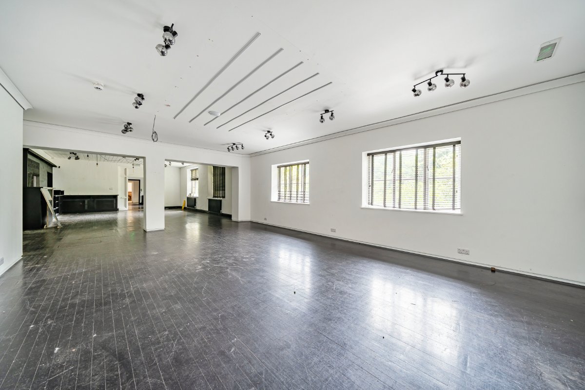 17.7  Country Estate, Muddiford, Barnstaple, EX31 - Available, Image 6