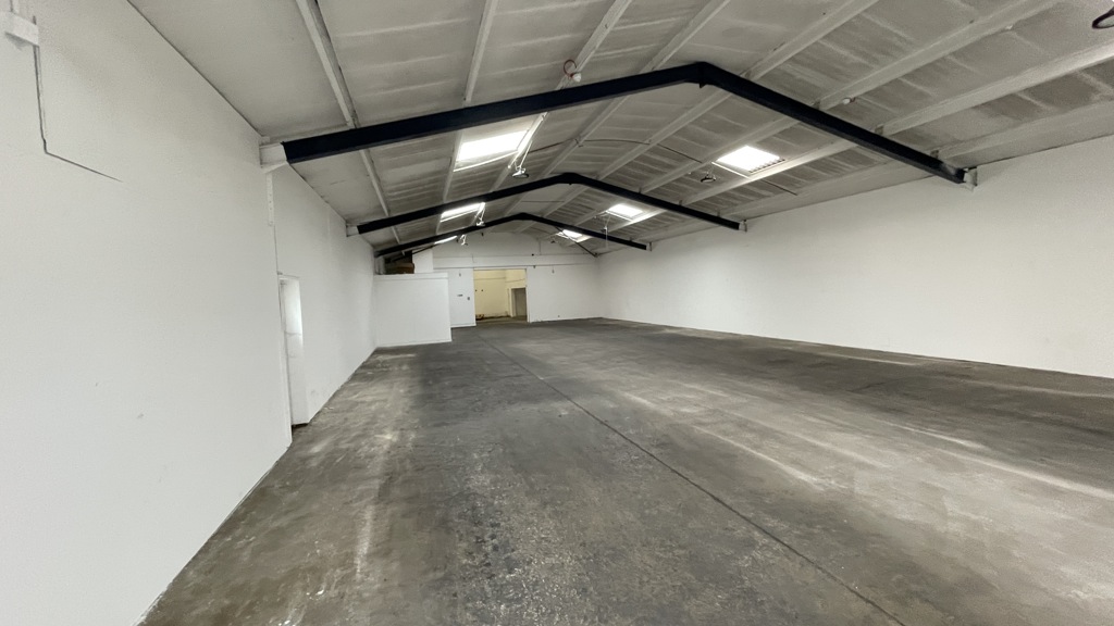 12218 Sq Ft, Unit 3 Carterton Industrial Estate, Carterton, OX18 - Under Offer, Image 2