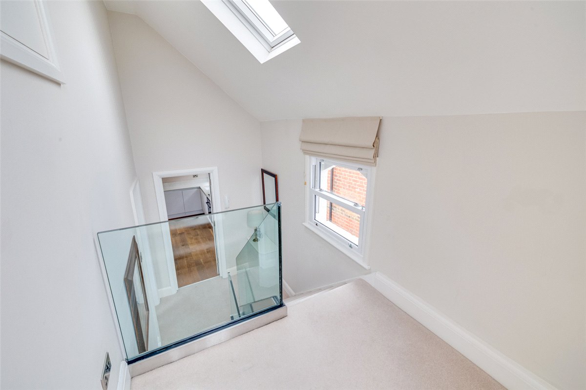 2 bedroom Flat, Whittingstall Road, London, SW6 - Available, Image 13