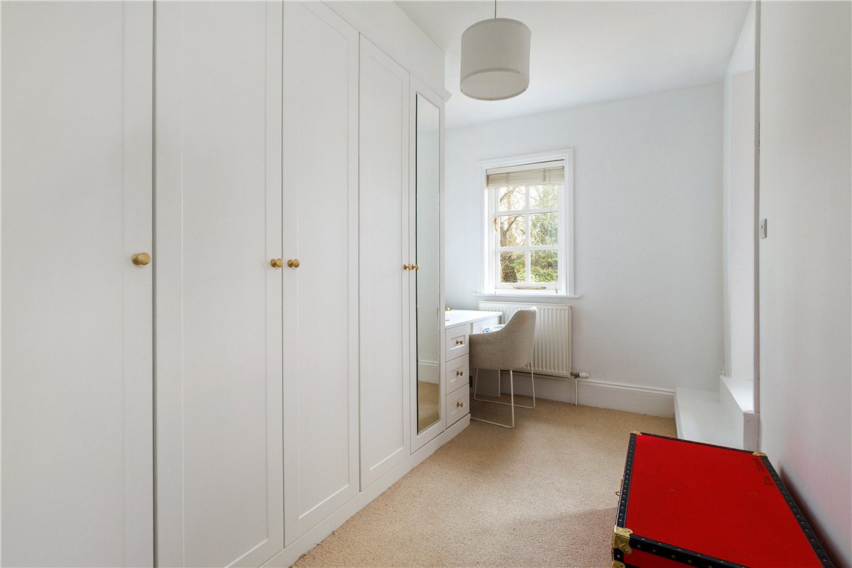 5 bedroom House, Bath Road, Marlborough, SN8 - Available, Image 22