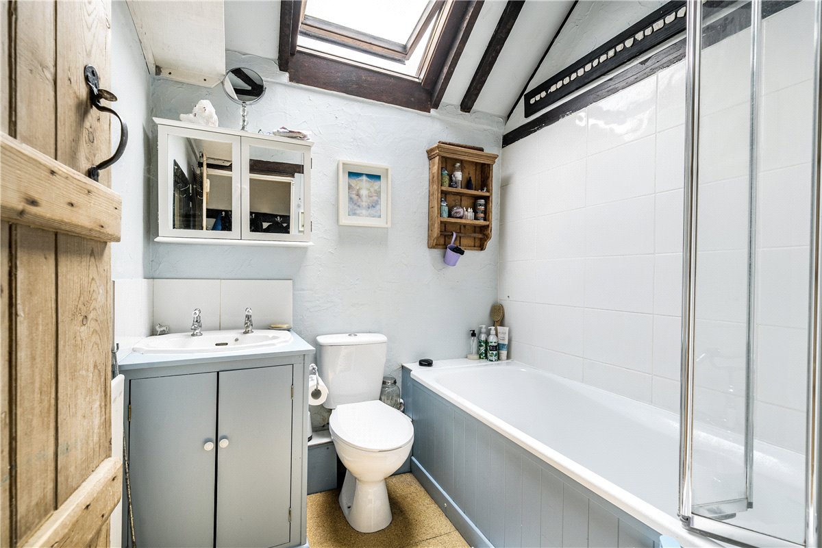 2 bedroom House, High Street, Manton, SN8 - Sold, Image 4