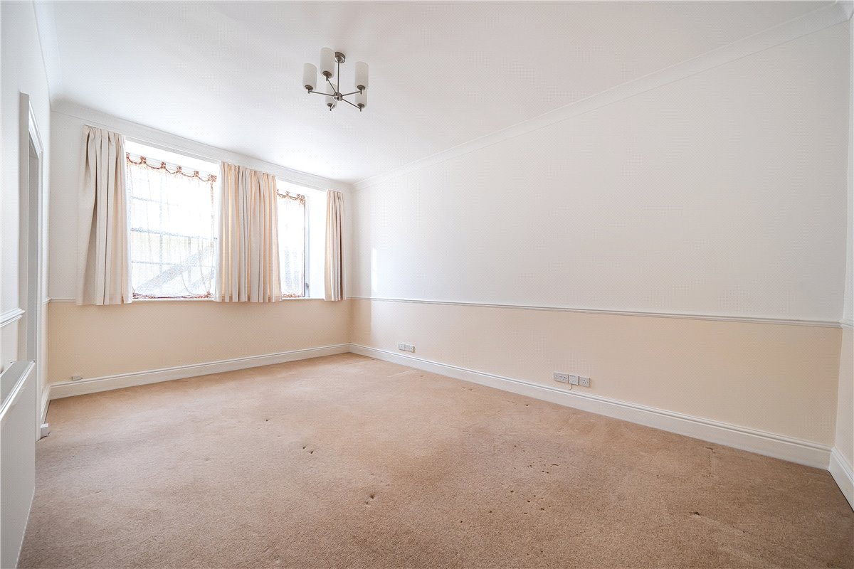 2 bedroom Maisonette, St. James's Square, Bath, BA1 - Sold, Image 10