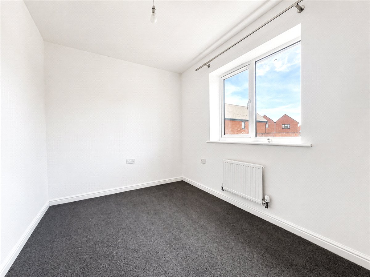4 bedroom House, Flagpond Road, Whiteley, PO15 - Available, Image 10