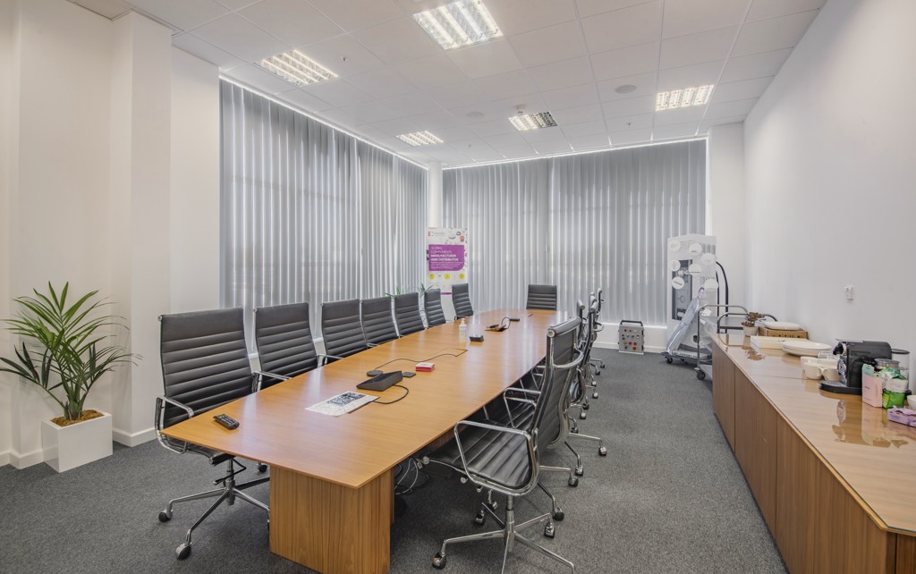 37700 Sq Ft, Unit B Langford Locks, Kidlington, OX5 - Available, Image 3