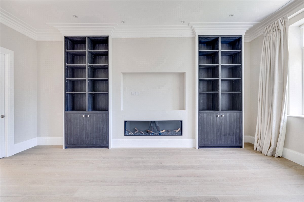 3 bedroom Flat, Colehill Gardens, Fulham Palace Road, SW6 - Let Agreed