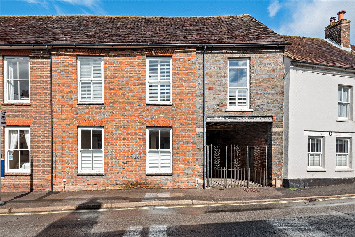 3 bedroom House, Phoenix Court, Kingsclere, RG20 - Available, Image 19