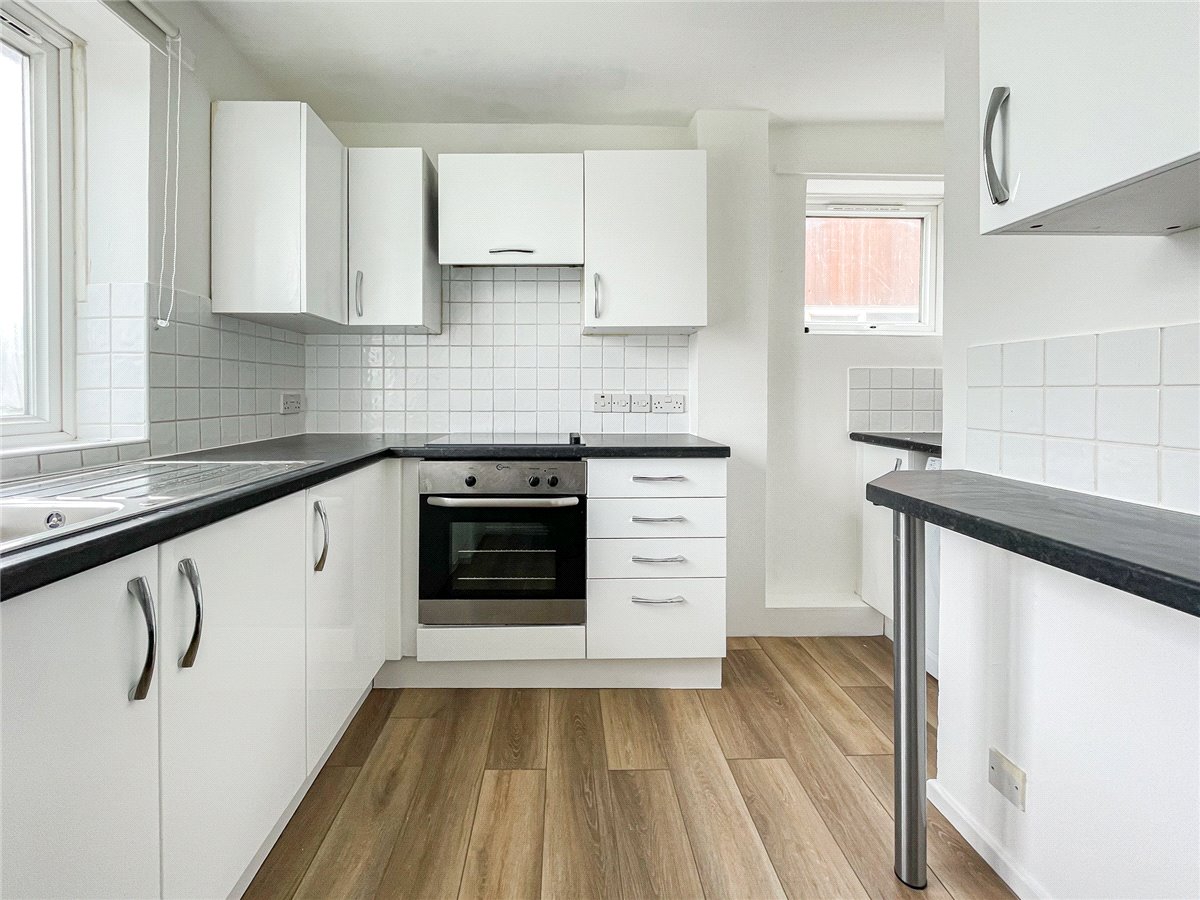 2 bedroom Flat, Chatsworth Avenue, Cambridge, CB4 - Let Agreed