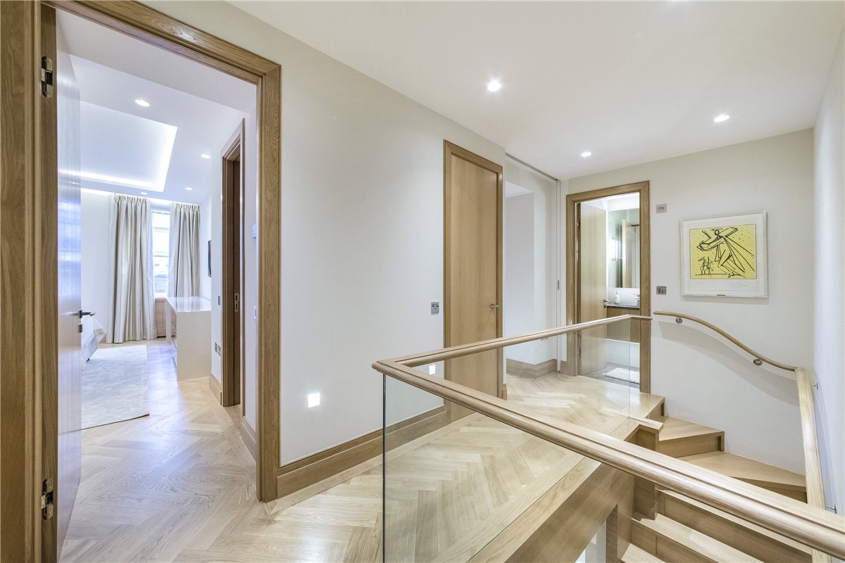 3 bedroom Flat, Upper Grosvenor Street, Mayfair, W1K - Available, Image 16