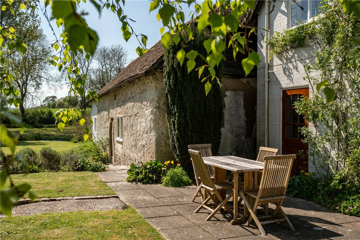 4 bedroom House, Farley Street, Nether Wallop, SO20 - Available, Image 10