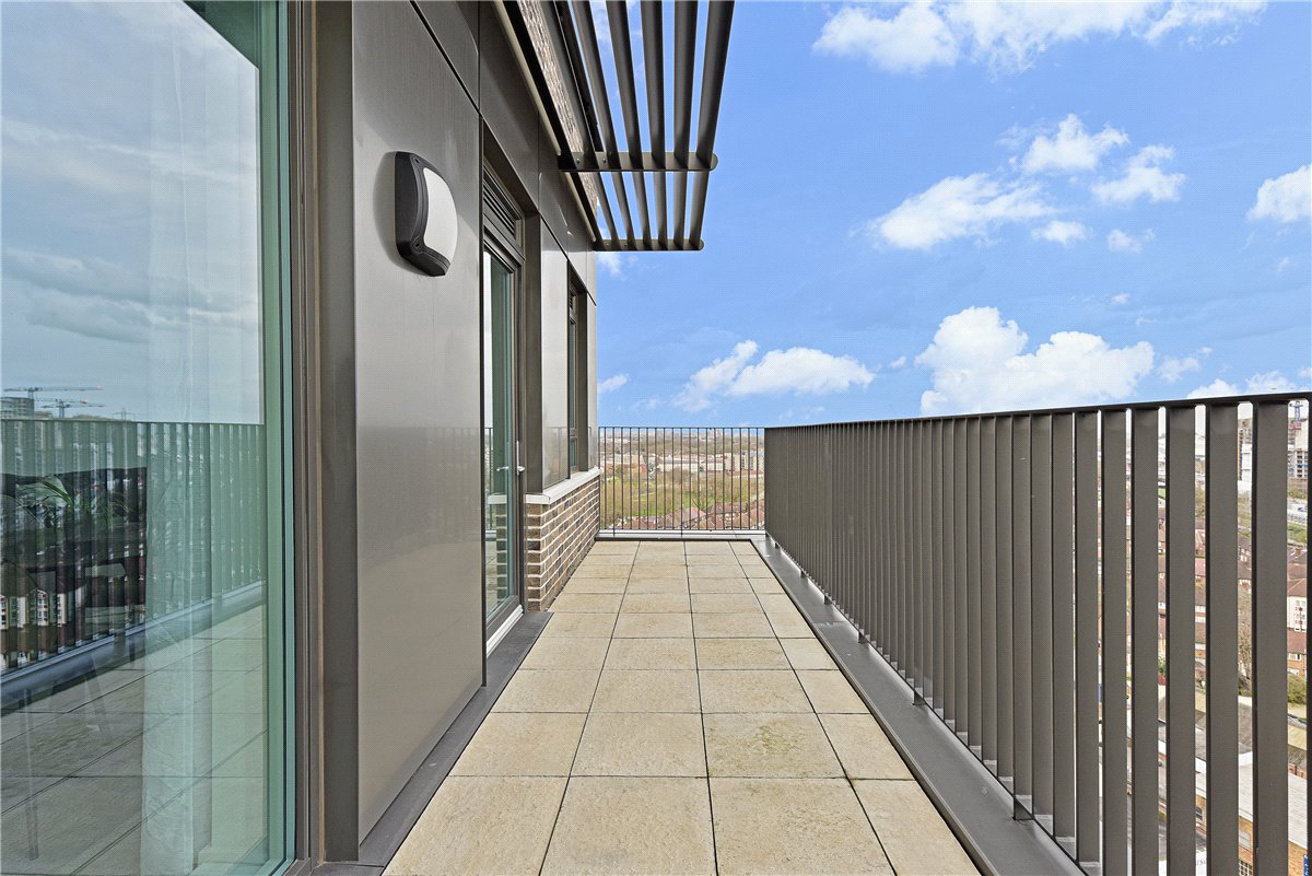 2 bedroom Flat, Heartwell Avenue, London, E16 - , Image 7