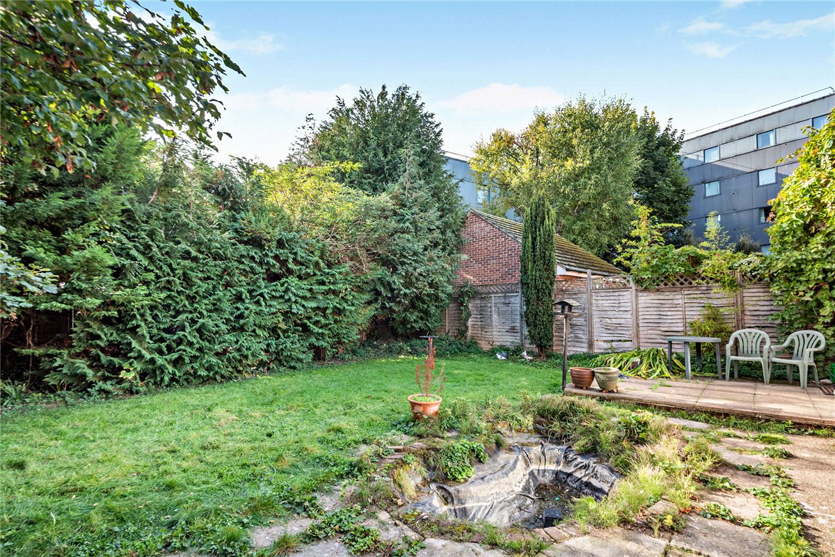4 bedroom House, Clarendon Gardens, Newbury, RG14 - Available, Image 18