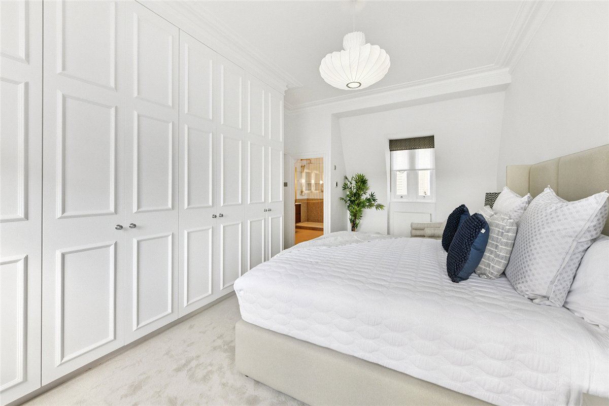 4 bedroom Flat, St Georges Court, Gloucester Road, SW7 - Available, Image 7