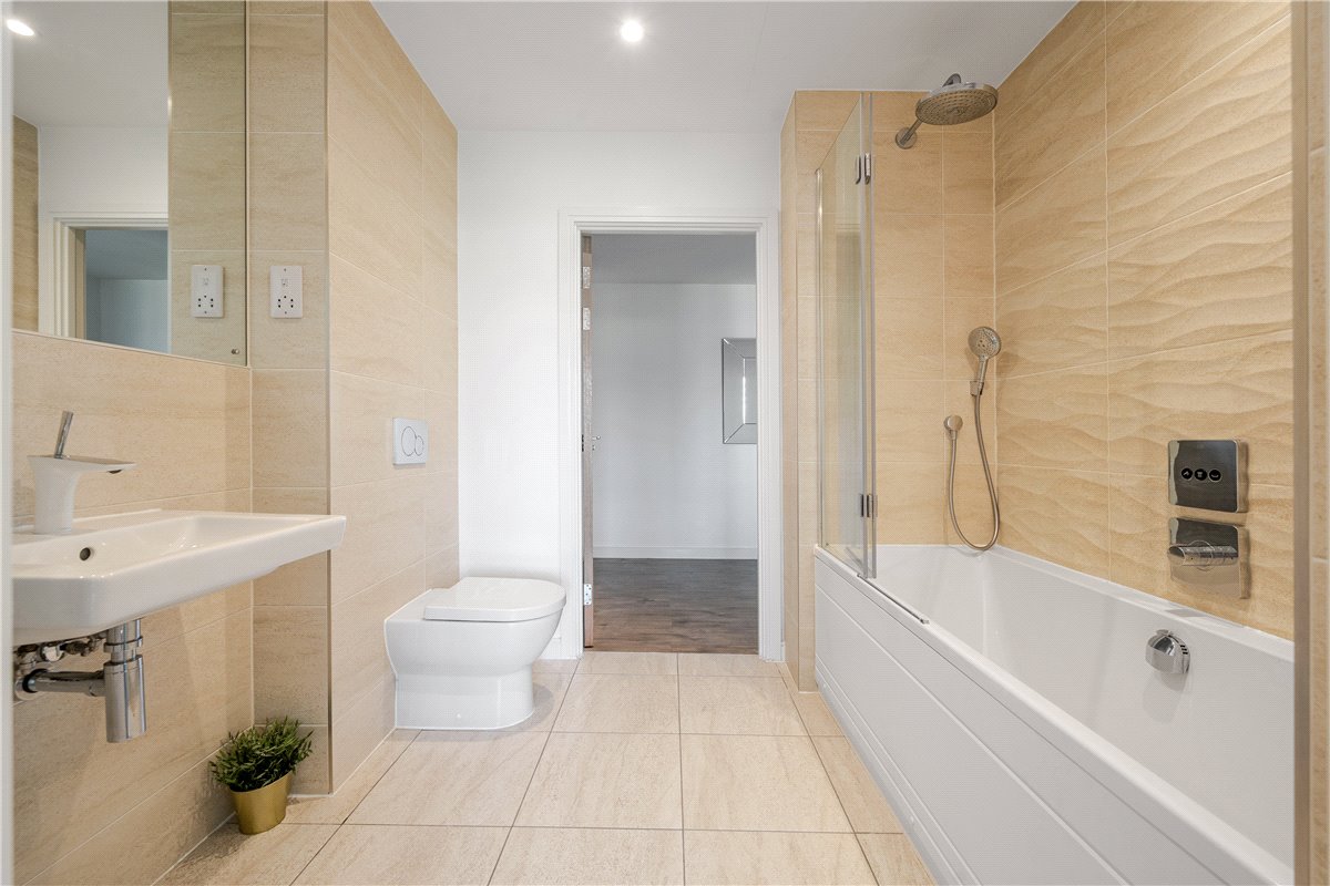 2 bedroom Flat, Victoria Bridge Road, Bath, BA2 - , Image 6