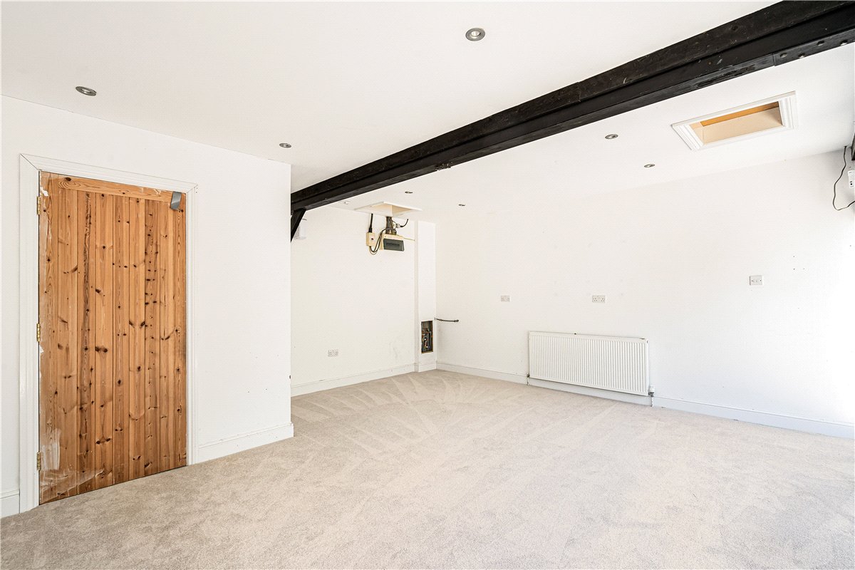 7 bedroom House, Nash Lee Lane, Wendover, HP22 - Available, Image 19