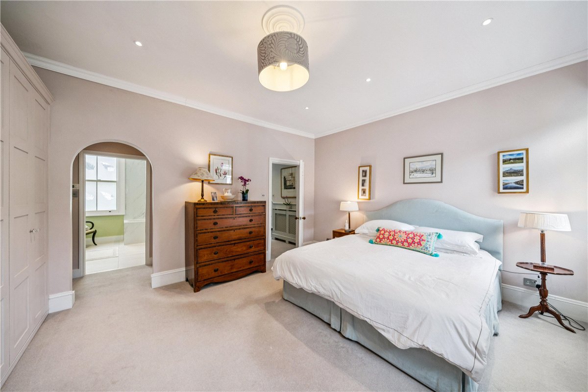 4 bedroom House, Tournay Road, London, SW6 - Available, Image 12