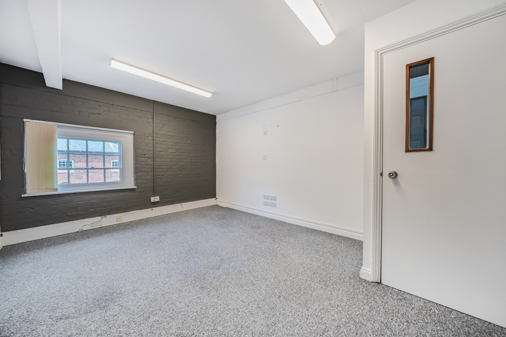 1130 Sq Ft, Unit 4 The Stables, Hertford, SG14 - Available, Image 3